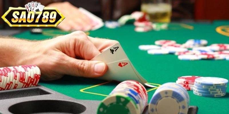 Cách chia bài Poker là gì chuẩn nhất cho newbie